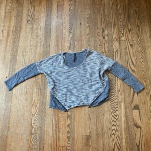 Jessica Simpson blue sweater top